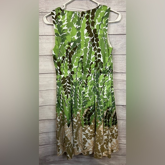 Talbots Petites Green Leaf Print Fit & Flare Dress 2P - Picture 2 of 8